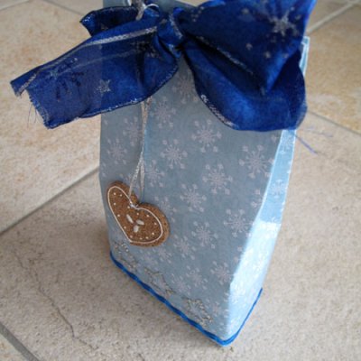 treatbag_mikulas_2010_gingerbreadblue_01_small