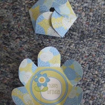 Folding Flower Card