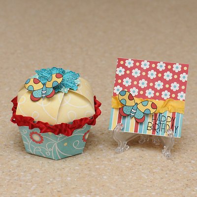 Happy Birthday card and cupcake gift box