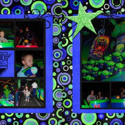 Disney, Buzz Lightyear, 2 page layout