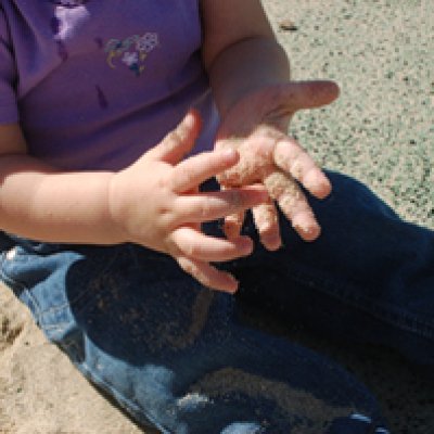 sandy hands