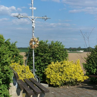 Das Kreuz Im Feld