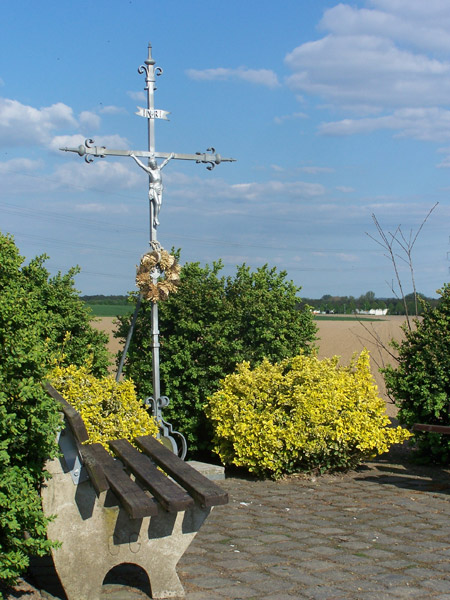 Das Kreuz Im Feld