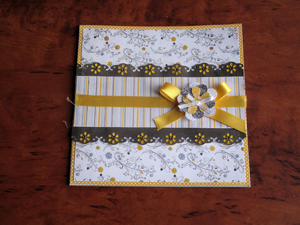 In love with grey and yellow